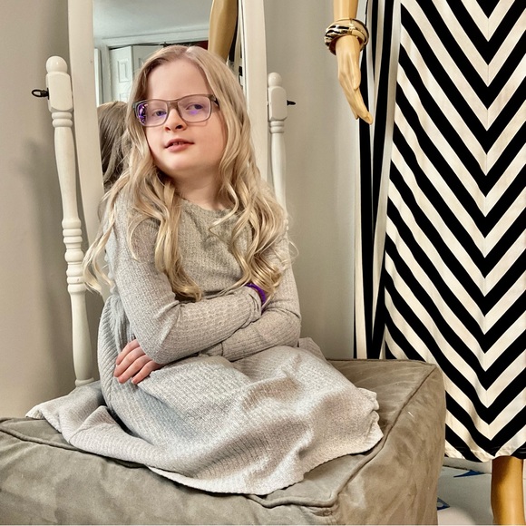 Meet your Posher, Sophia - Picture 4 of 6